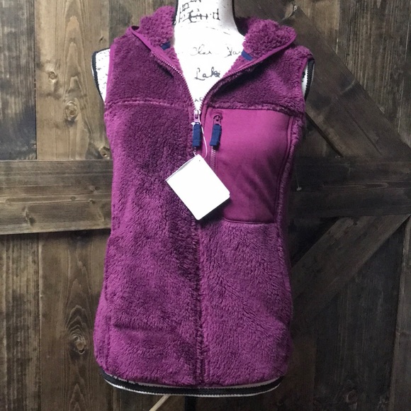 Columbia Jackets & Blazers - 🎉SALE COLUMBIA Keep Cozy Fleece Vest